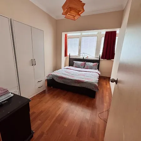 Cetin Emec Clty Center 3 Bedroom شقة