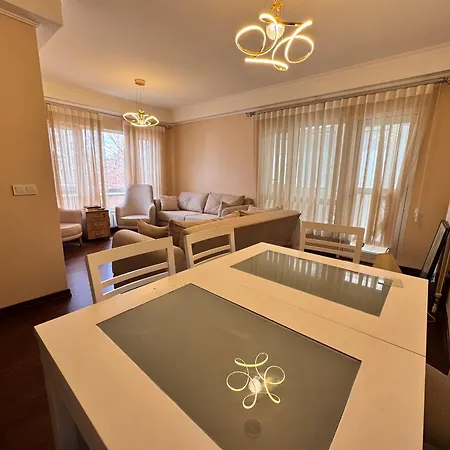 City Center 3 Bedroom Near American Embassy Apartment *
