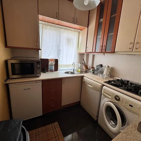 City Center 3 Bedroom Near American Embassy Apartment *